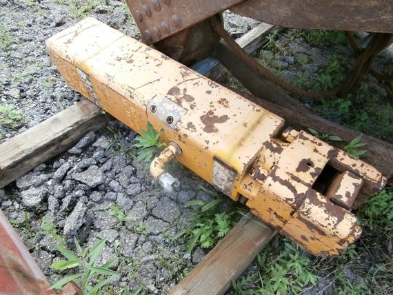 Vulcan DGH-100D Air Pile Hammer
