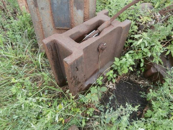 1,000 lb Drop Hammer Pile Driving Attachment
